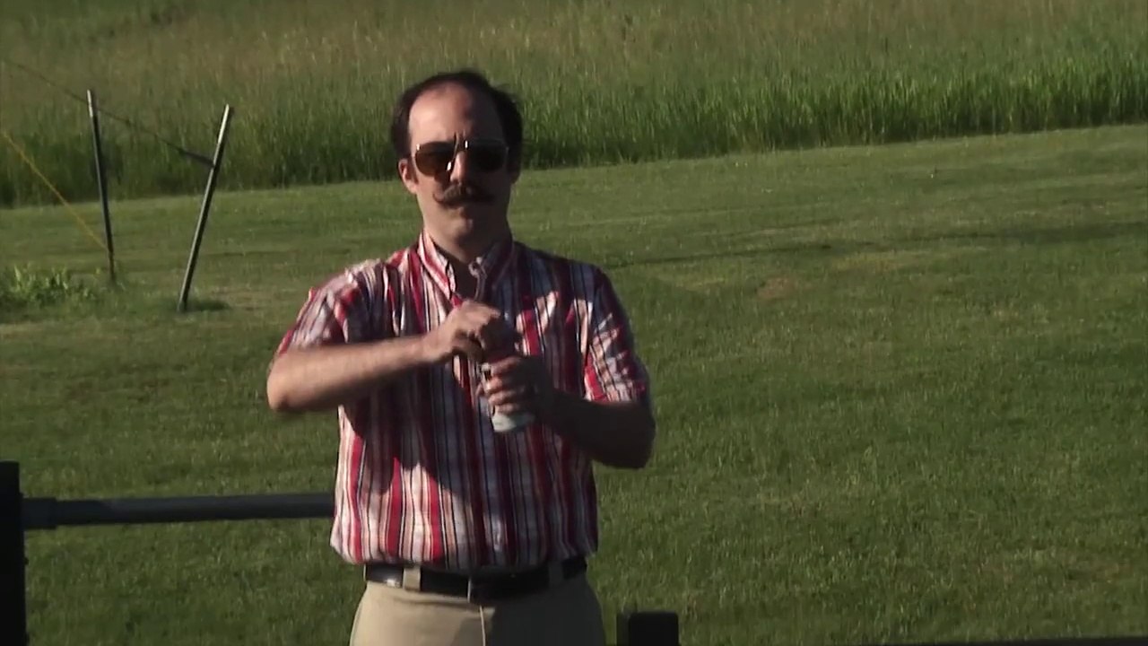Des trick shots de fou avec des bières! "Hey Passe moi une bière!"