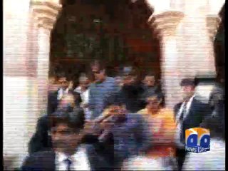LHC issues notice to Imran Khan-07 May 2014
