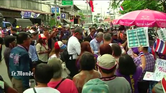 Thaïlande : les manifestants célèbrent la chute de la première ministre