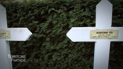 Territoire Partagé :  Les tombes de deux femmes russes (Le Mans)