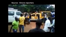Armed robbers brutally beaten by Angry Mob in Onitsha- Omore reporters.Pulse Tv Uncut.