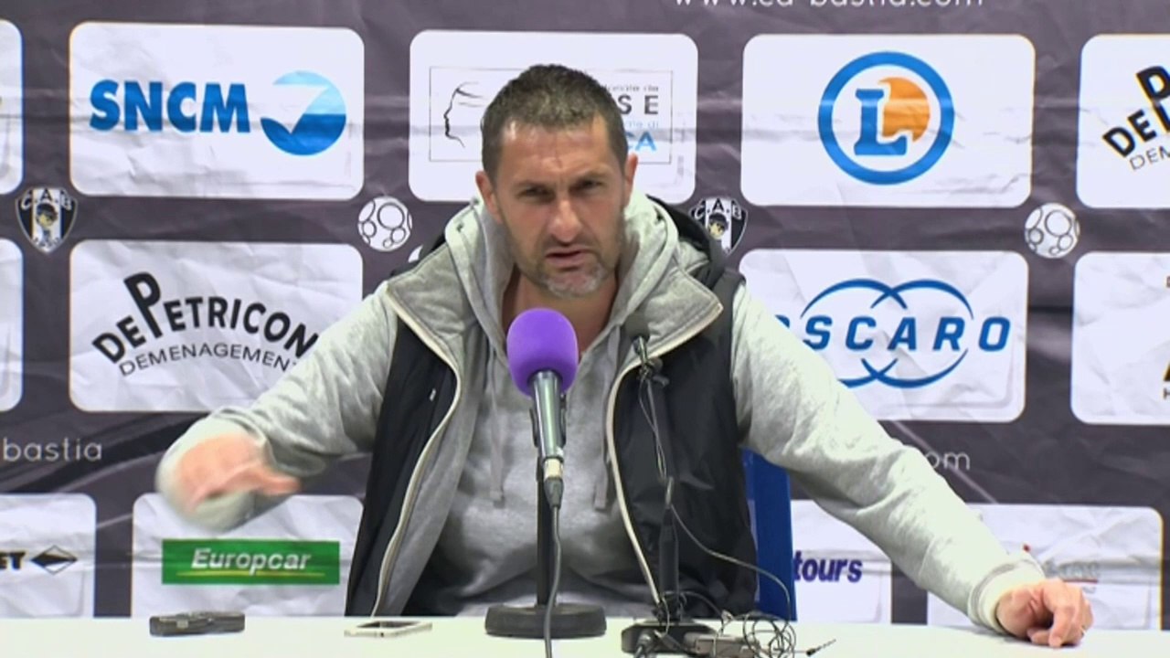 Conférence de presse CA Bastia - Clermont Foot (1-1) : Stéphane ROSSI (CAB) - Régis BROUARD (CF63) - 2013/2014