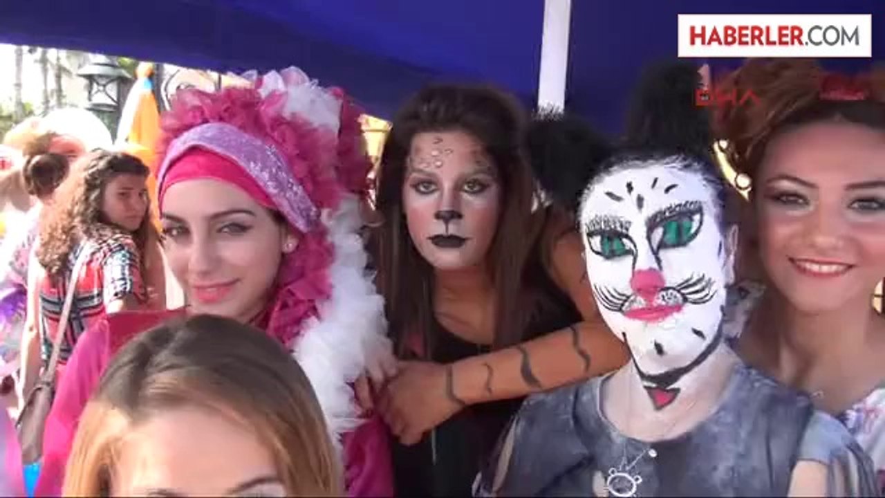 Mersin'de Yıl Sonu Şenliği