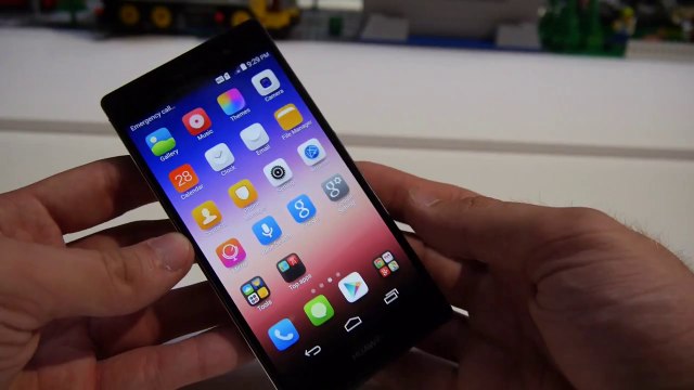 Huawei Ascend P7 Hands On & Comparison