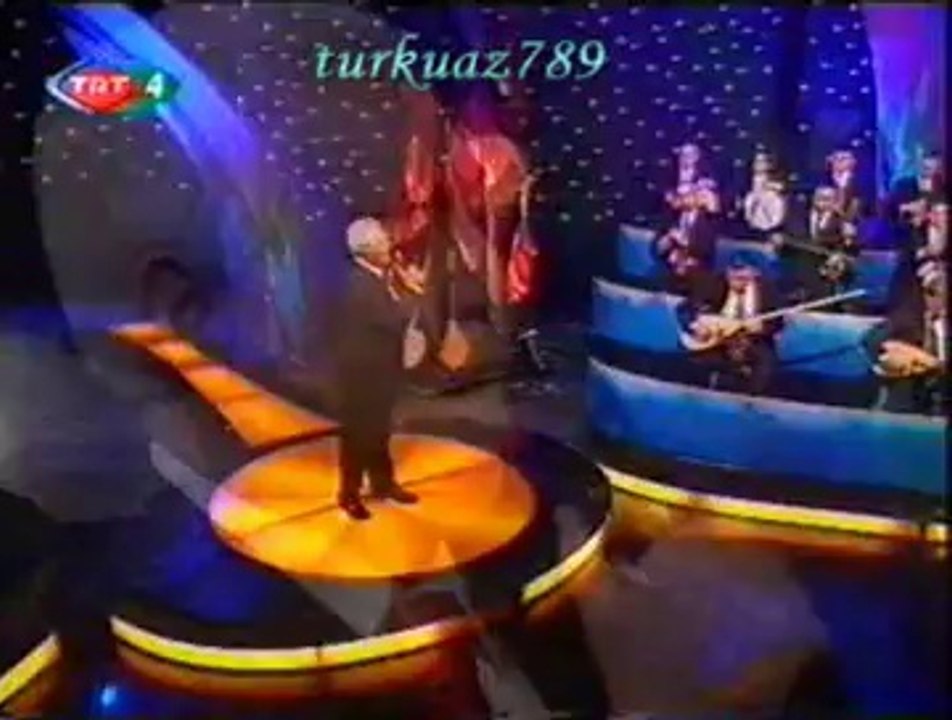 Nuri SESİGÜZEL-Bahçalarda Mor Meni Verem Ettin Sen Beni