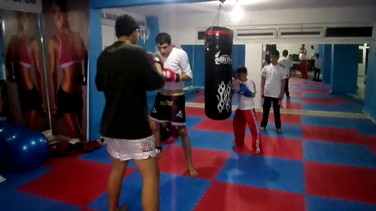 KİCK BOKS ANTREMANI ATLAS SPOR MERKEZİ DİYARBAKIR