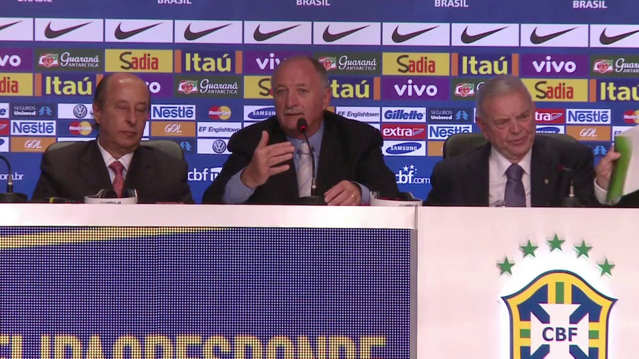 Football: Scolari explains why he chose a team of young players