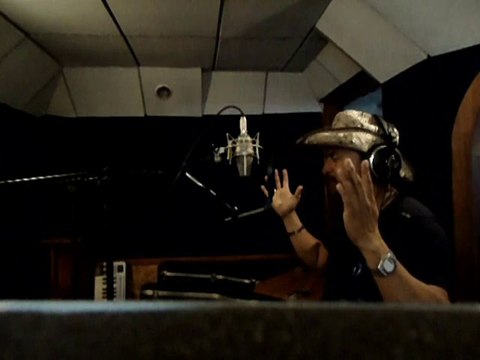 Filme - Júlio César colocando a segunda vôz na música Domínio de Henrique e Júlio César