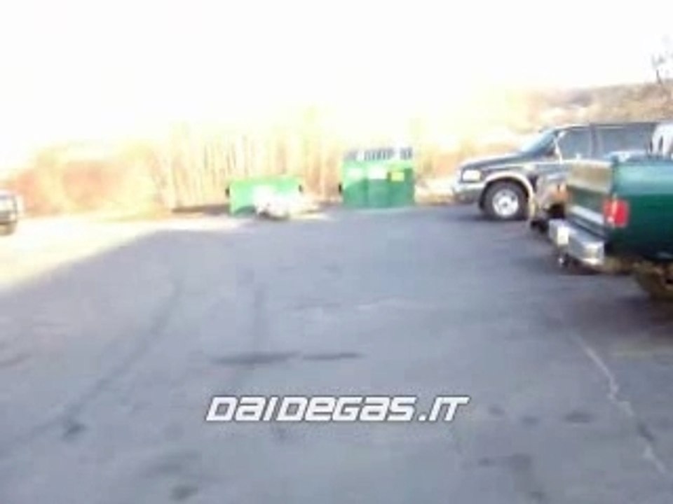 Yamaha R6 wheelie crash