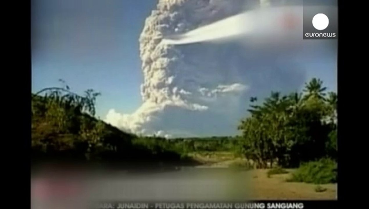 Indonesia volcano erupts, spewing ash cloud