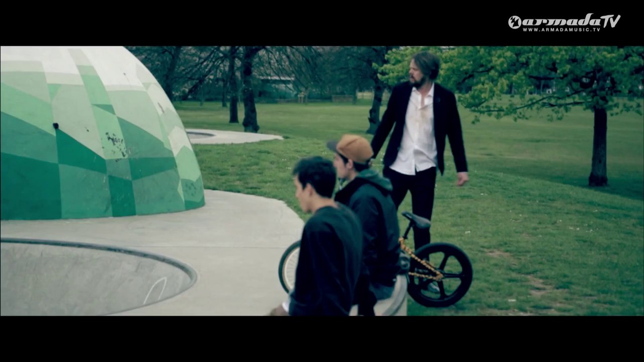 Chicane feat. Senadee - No More I Sleep (Official Music Video)