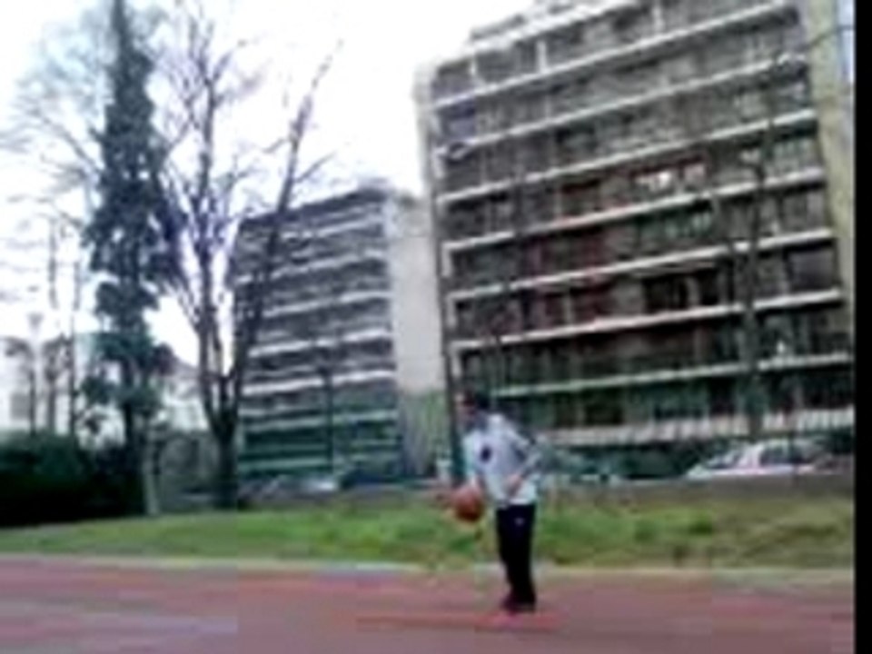 Benjamin Pekio au dunk !!