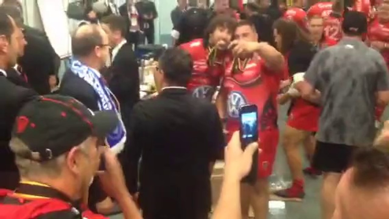 Dans le vestiaire du RCT après le Brennus remporté contre Castres