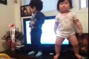 What a dance by a chubby Korean baby_