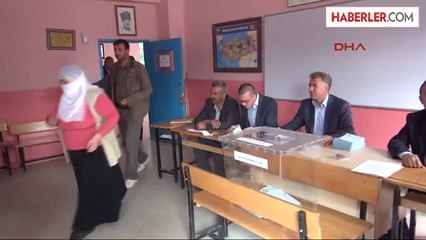 Dha Yurt; Güroymak'ta Vatandaşlar Sandık Başında