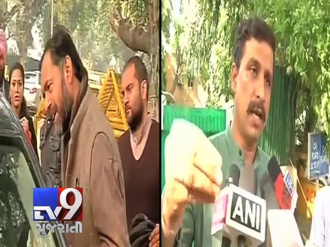 Yogendra Yadav and Naveen Jaihind resigns from AAP after a tiff - Tv9 Gujarati