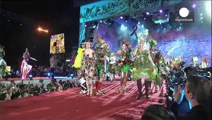 Extravagancia y famosos en el Life Ball de Viena, la gala benéfica más importante de Europa