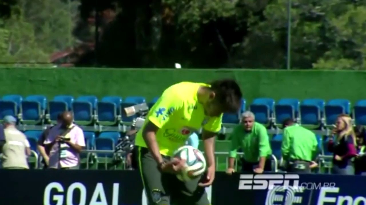 La feinte totalement improbable de Neymar sur pénalty !
