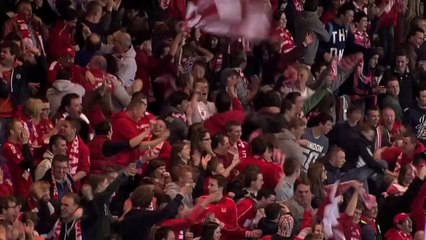 Capon scores incredible 40 yard lob!