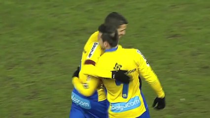 Tričkovski scores brilliant 30 yard strike!