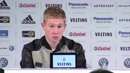 Kevin De Bruyne presented at Wolfsburg after completing move from Chelsea