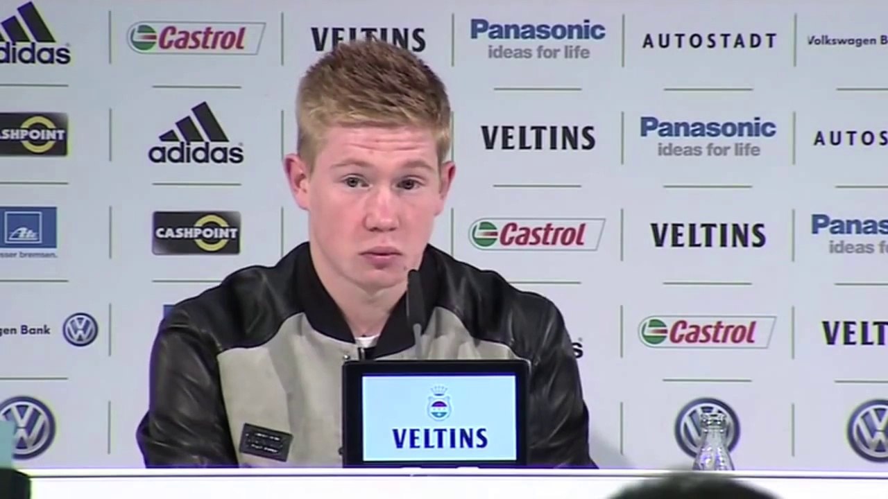 Kevin De Bruyne presented at Wolfsburg after completing move from Chelsea