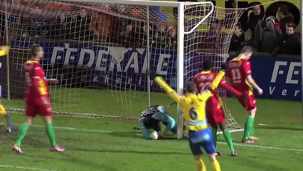 Henkens scores direct from corner!