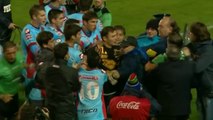 Arsenal players attempt to fight Referee!