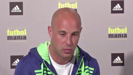 Скачать видео: Reina distances himself from Barcelona