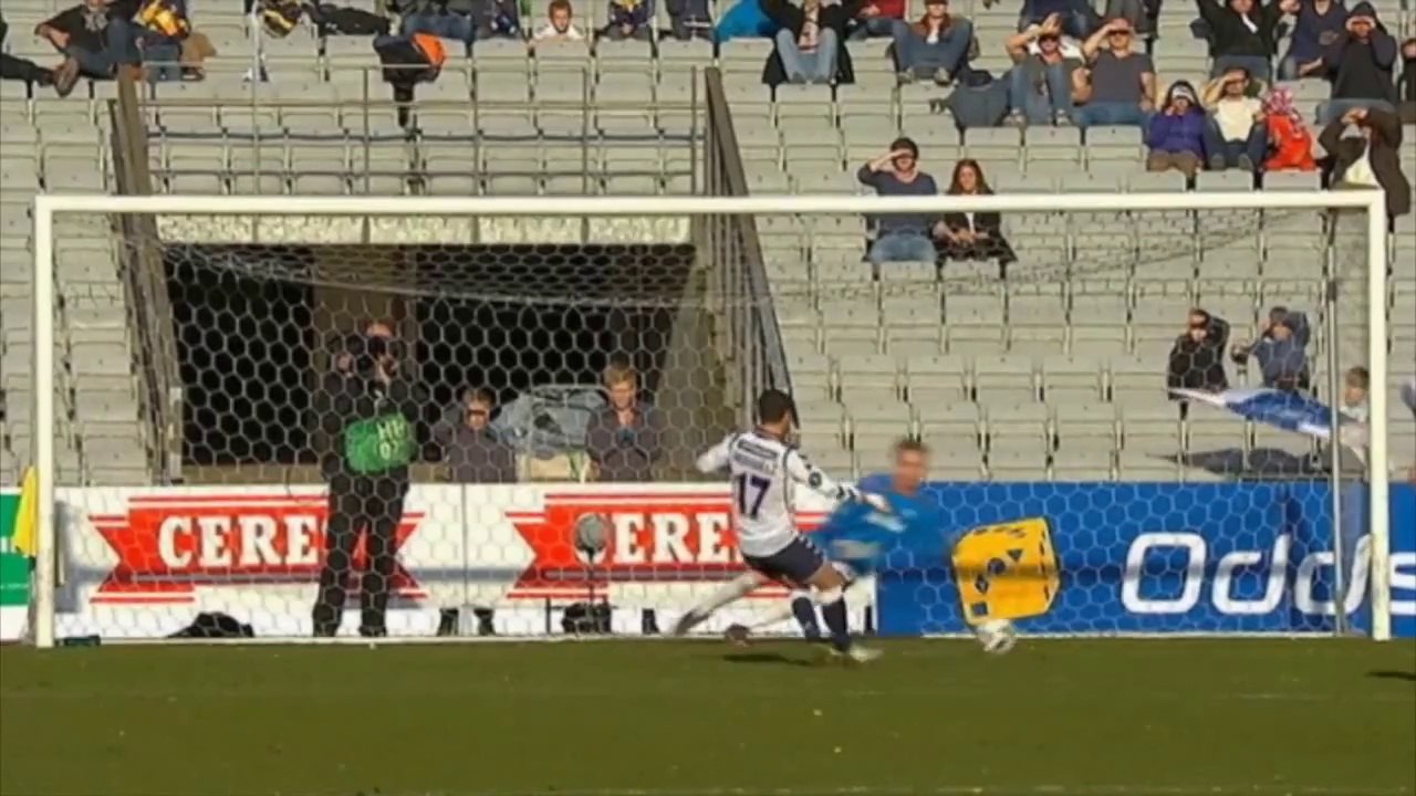 Akharraz has awful penalty miss