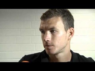 Van Persie e Suarez rinnovano, Juve su Dzeko: ma c'è anche il Milan