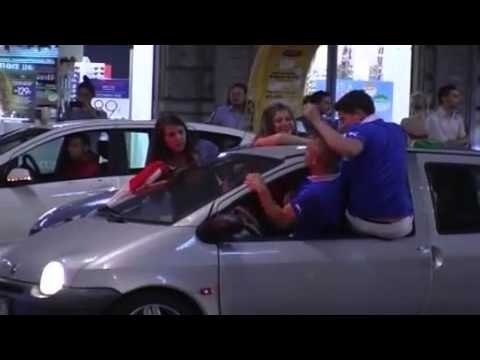 VIDEO Milano si tinge d'Azzurro