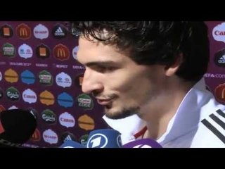 VIDEO Euro 2012, la Germania si coccola Mario Gomez