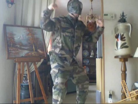 Dj King Serenity - CLAP and FEET VERSION MILITAIRE !! yes we can