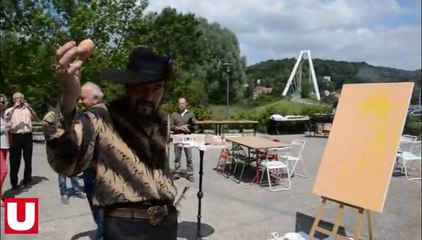 Juan Ramirez, fils spirituel de Dali, en pleine démonstration