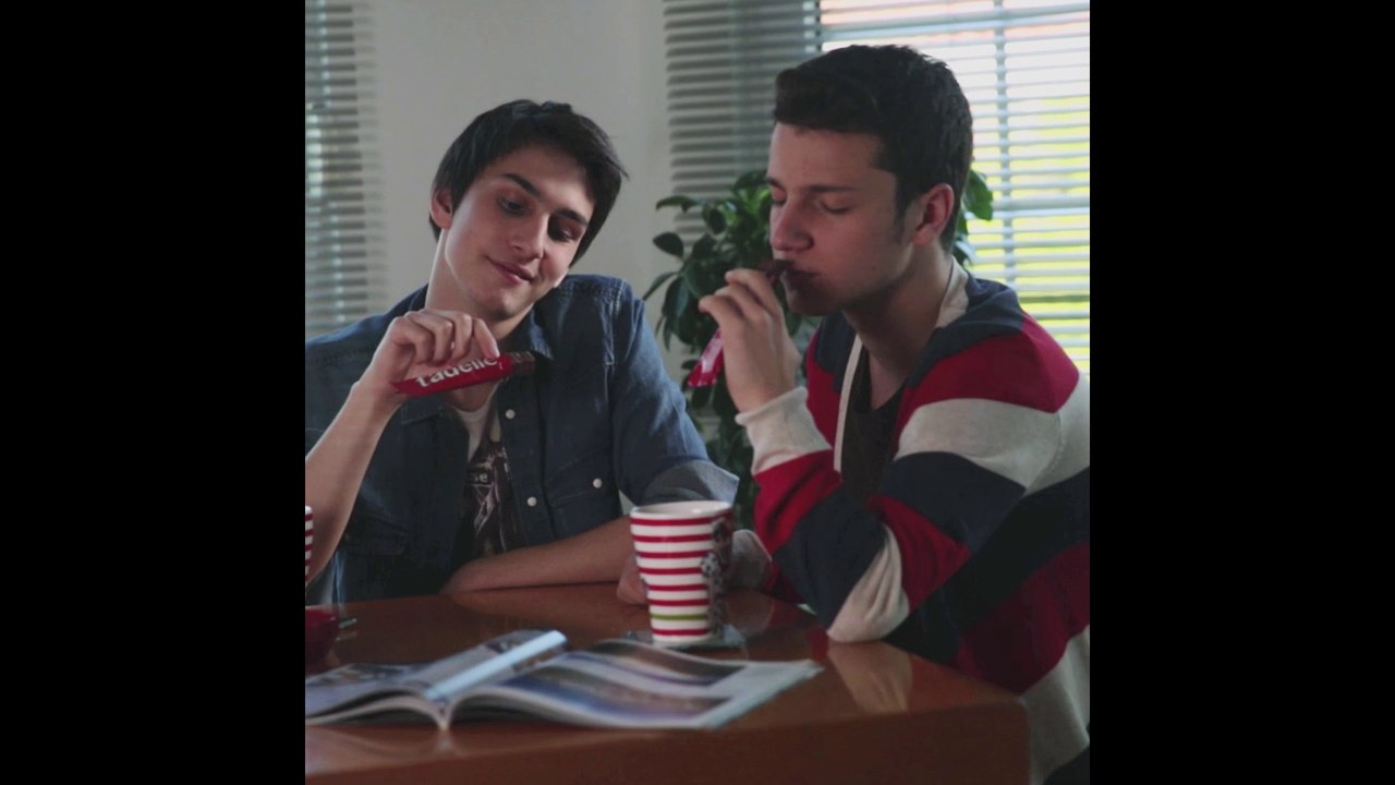 Tadelle Reklam Filmi - HER İKİ KİŞİDEN BİRİ BAYILIYOR