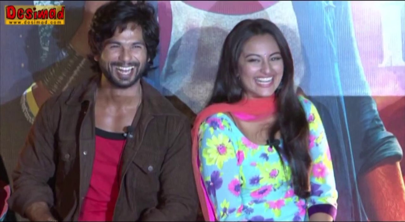 Bollywood's DIRTIEST Wardrobe Malfunctions - PART 1