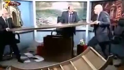 Deux invités d'une émission télé jordanienne dérapent et détruisent le plateau