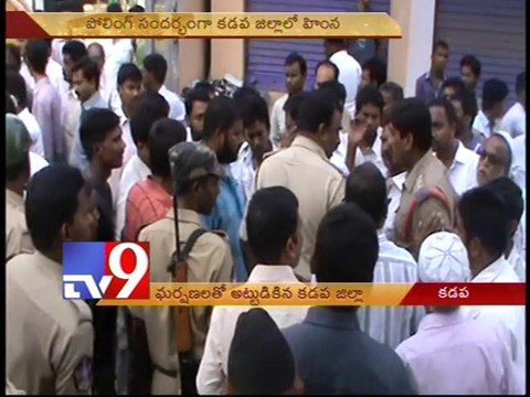 YSRCP and TDP activists clash in Kadapa