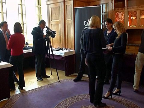 Крупный жёлтый бриллиант продадут с молотка