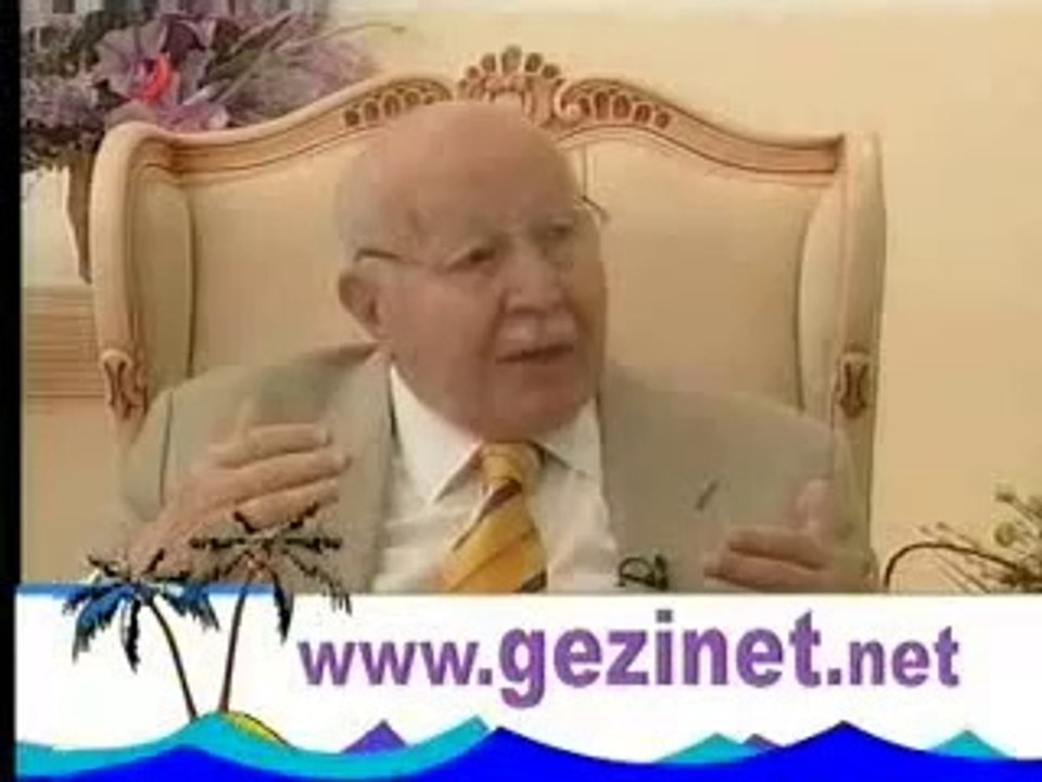 NAMAZ´DA FATiHA SURESiNDE NE OKUYORSUN DISARDA NE YAPIYORSUN..__