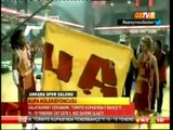 Galatasaray kupayı kaldırdı!