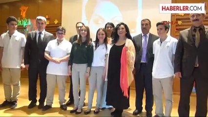 Türkan Şoray Yılın Annesi Seçildi