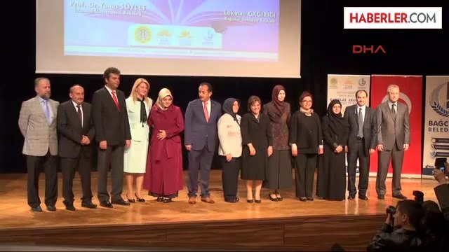 Kadınlar Akademisi'nden Mezun Olan 287 Kadın Cübbe Giydi, Kep Fırlattı