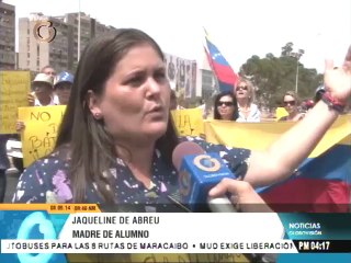 Padres protestan por destitución de directores en 4 colegios de Guayanareporte bolivar