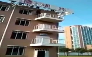 15 Saniyede Apartmanın En Üst Katına Tırmanan Adamlar