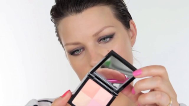 Bond Girl Ursula Andress Make-up Tutorial