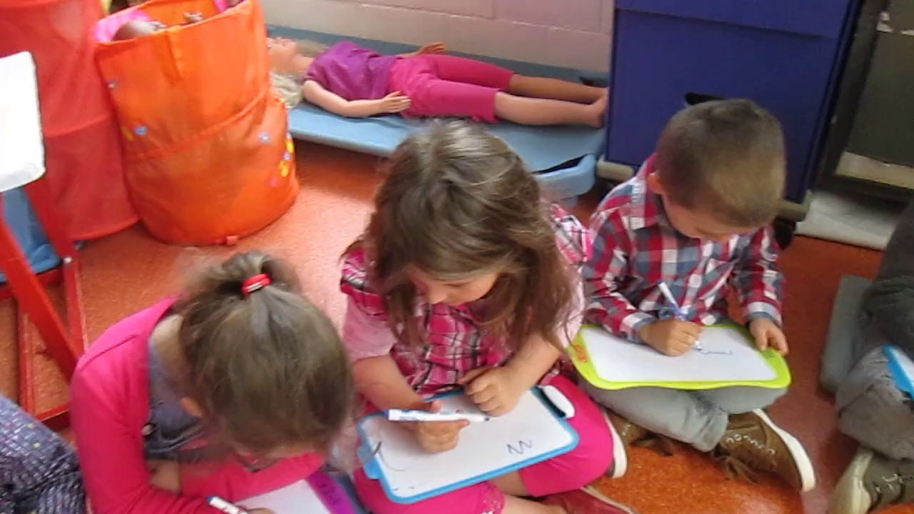 3 PONTS , 1 ROND ET SA PETITE BARRE , 3 PONTS, 1 ROND ET SA PETITE BARRE ET PUIS 2 PONTS AU BOUT, VOILA C'EST TOUT ^^