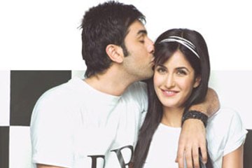 Katrina takes charge of Ranbir's party!