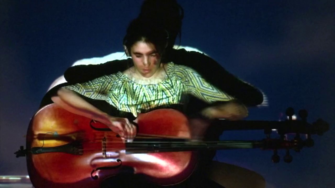 IGNM SOIREE 5.12.2013 - Marie Schmit spielt Studies for String Instrument #1, #2, #3 von Simon Steen-Andersen